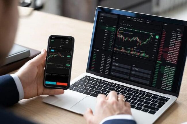 التداول عبر الإنترنت في الإمارات