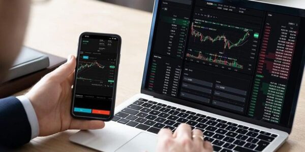 التداول عبر الإنترنت في الإمارات